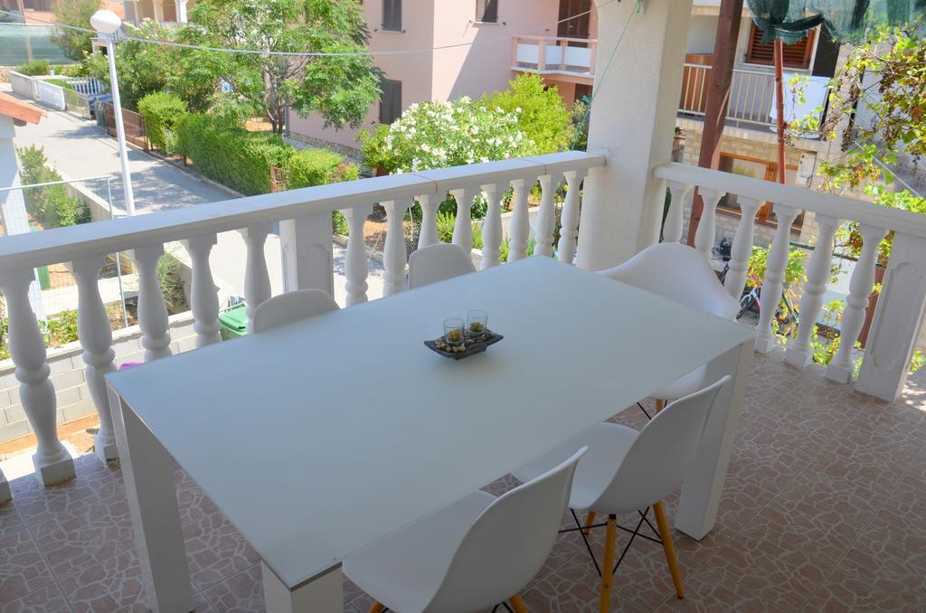 شقة Apartman Medit فير المظهر الخارجي الصورة