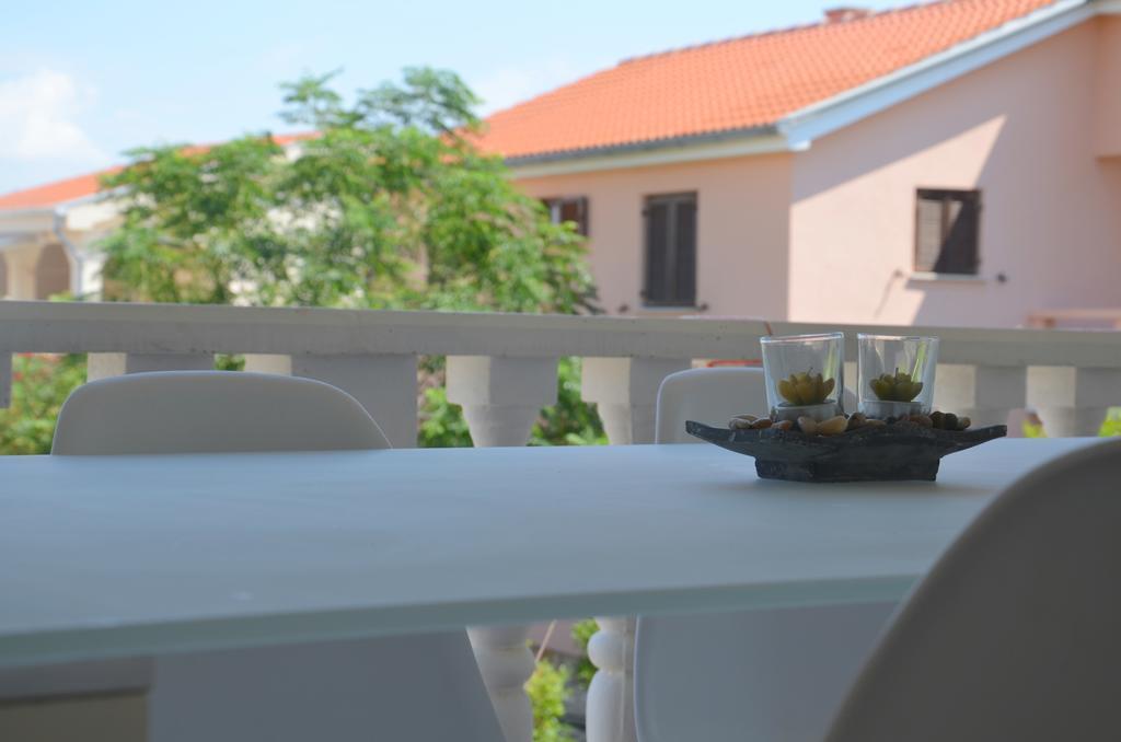 شقة Apartman Medit فير المظهر الخارجي الصورة