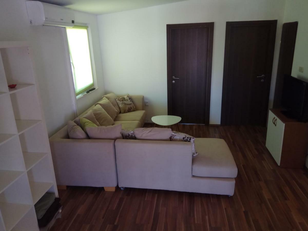 شقة Apartman Medit فير المظهر الخارجي الصورة
